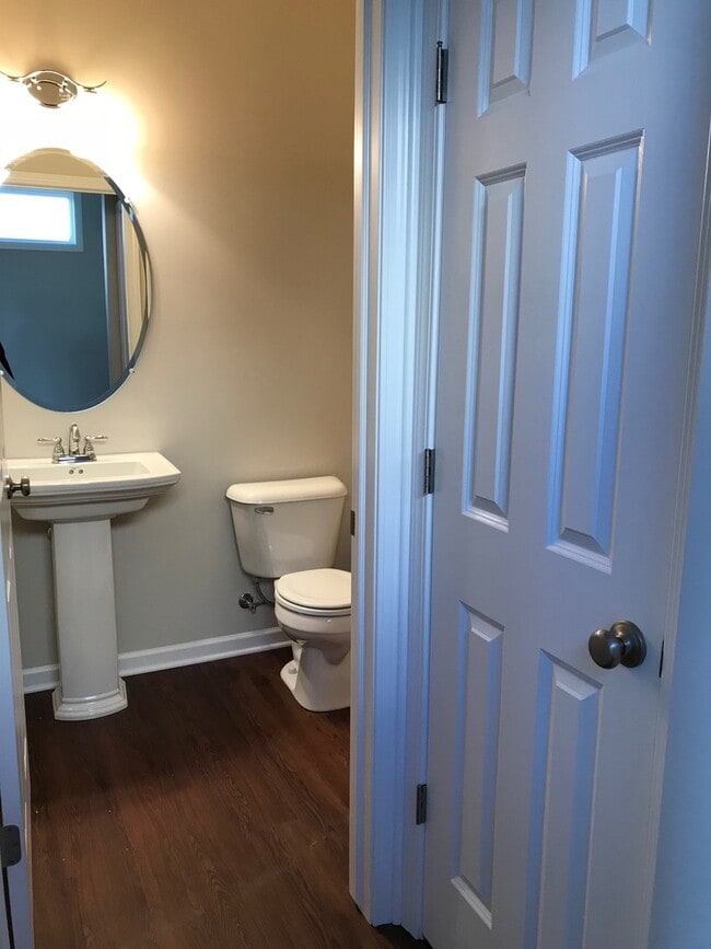 Building Photo - Large townhouse in Okemos - available now