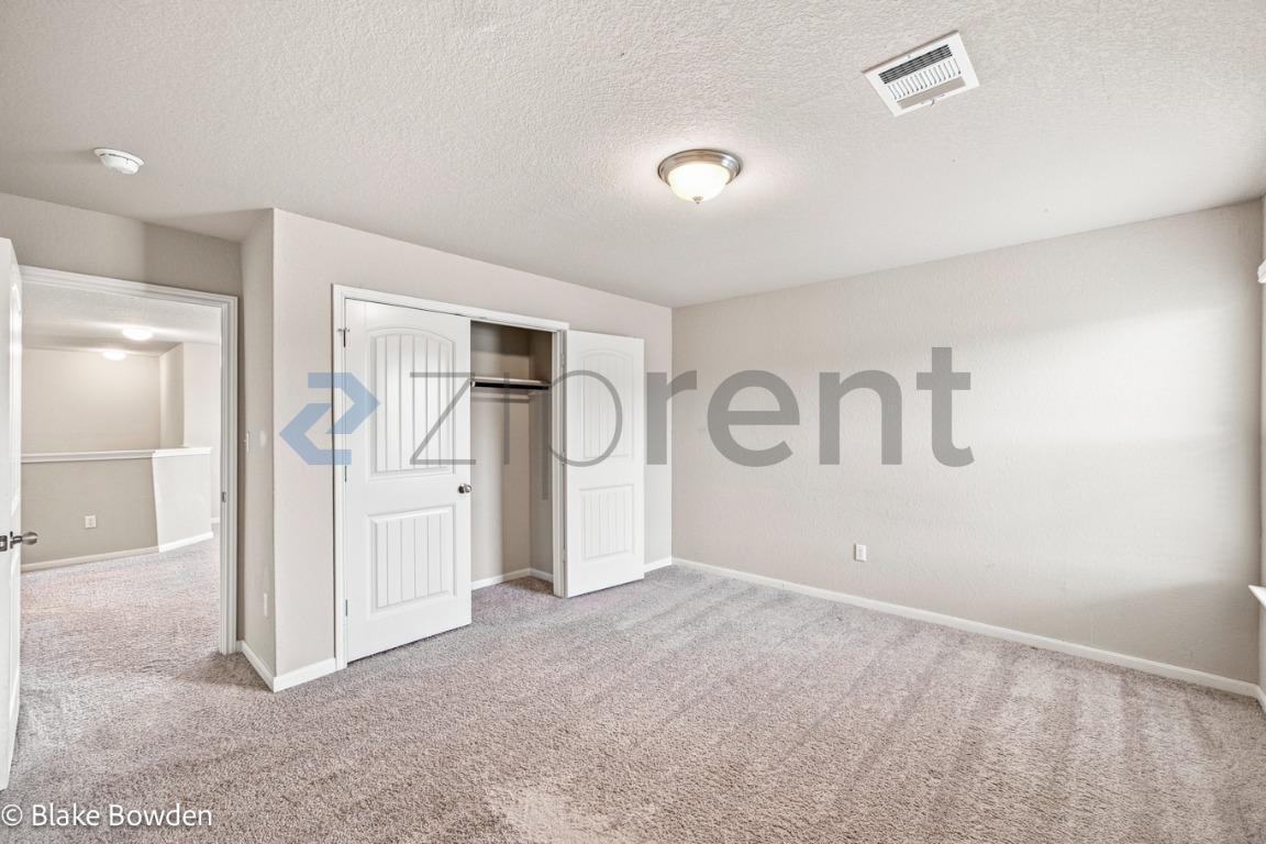 Building Photo - Unit 1
