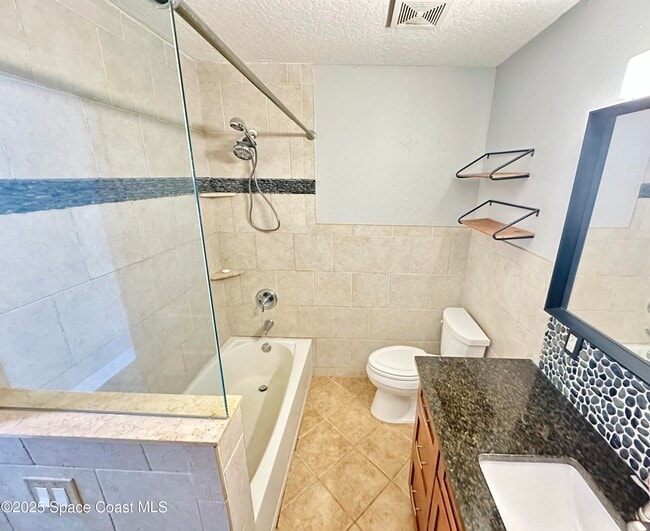 Building Photo - 918 Bluewater Dr