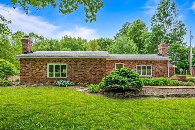 Building Photo - 3407 Bean-Oller Rd