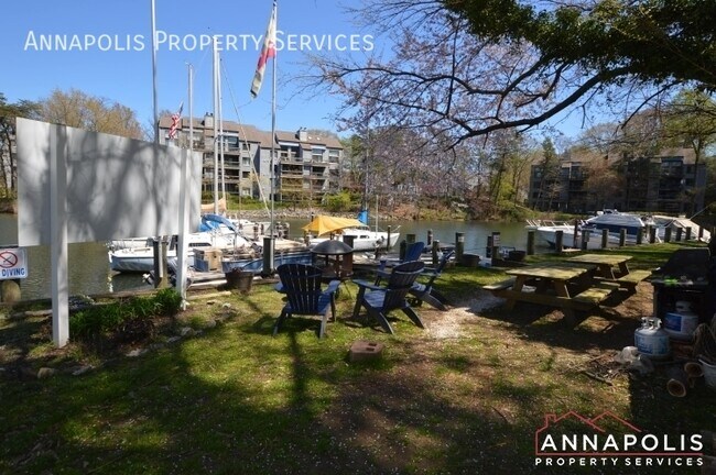 Building Photo - 1117 Primrose Ct