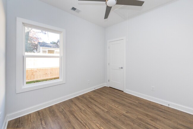 Building Photo - 805 Rodey Ave