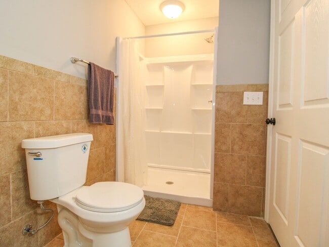 Building Photo - NEW Furnished Apartments close to Athens and TVA Brownsferry