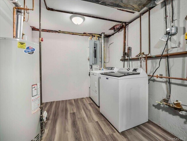 Building Photo - 5 Indian Dr