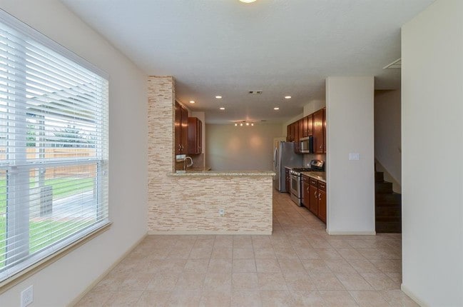 Building Photo - 25135 Ginger Ranch Dr