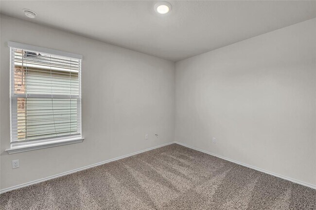 Building Photo - 144 Willers Rd