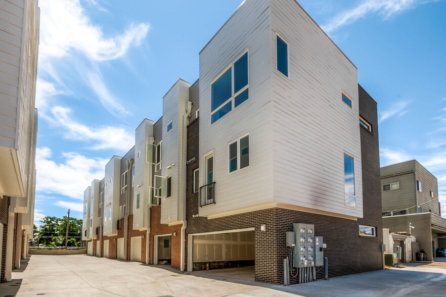 Building Photo - 3415 Larimer St