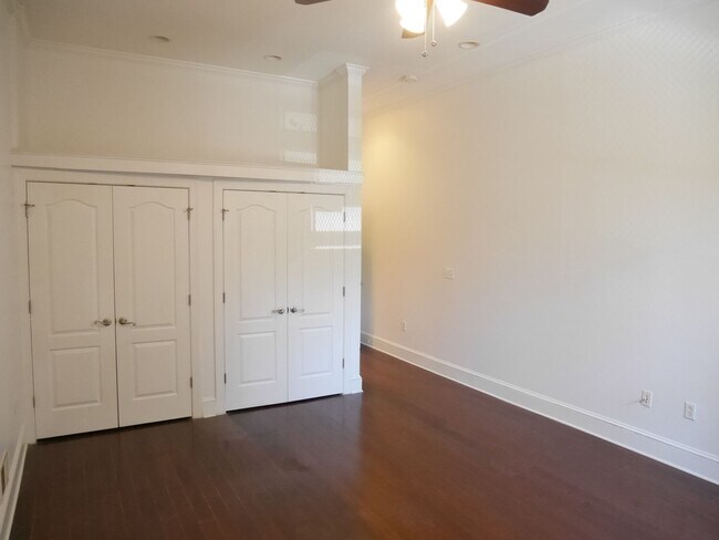 Building Photo - 2318 Eutaw Pl