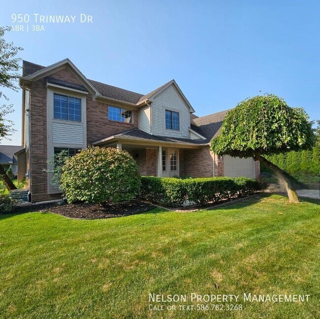 Primary Photo - 950 Trinway Rd