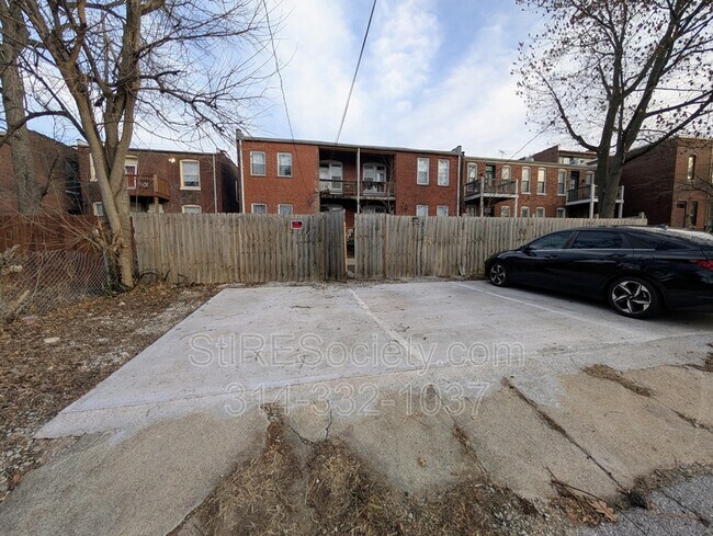 Building Photo - 3922-3924 Botanical Avenue