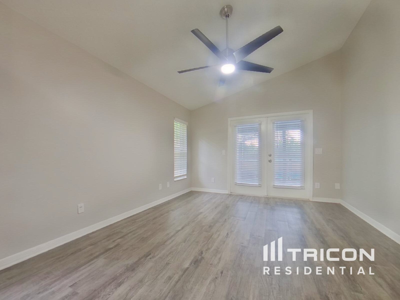 Building Photo - 906 Woodcraft Dr
