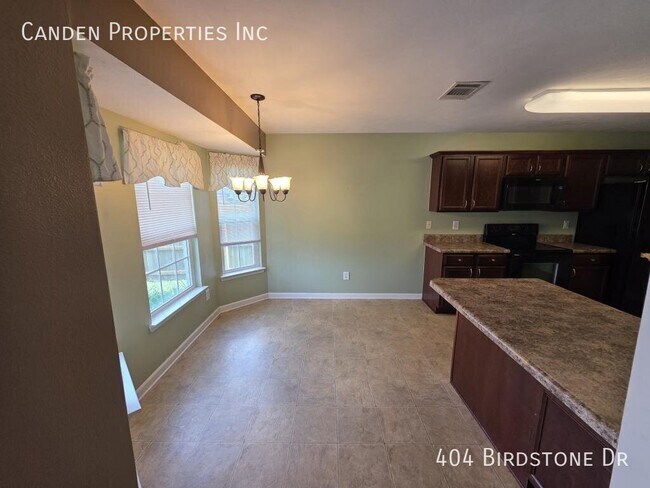 Building Photo - 404 Birdstone Dr