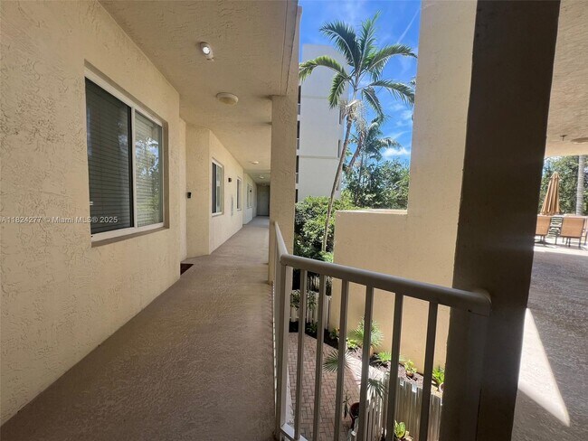 Building Photo - 3500 Oaks Clubhouse Dr
