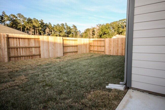 Building Photo - 9406 Castillo Ct