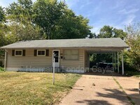 Building Photo - 10531 Spring Garden Dr