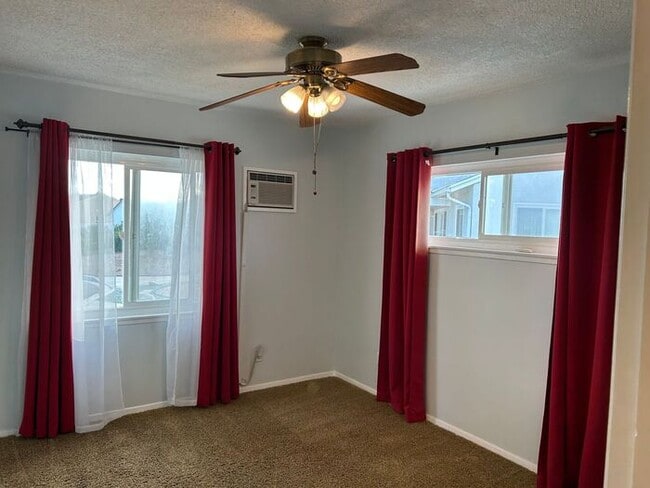 Building Photo - GREAT 3BD HOUSE WITH INCREDIBLE OUTDOOR SP...