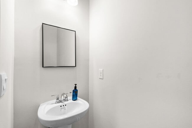 Building Photo - 4536 Lady Slipper Dr