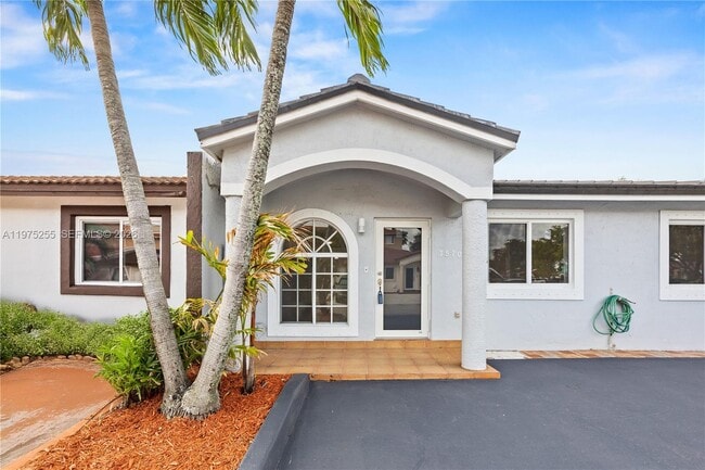 Building Photo - 7570 NW 173rd Ln