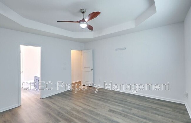 Building Photo - 459 Green Park Ln