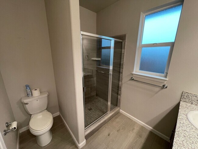 Building Photo - Chico 3 bed 2 bath luxury Belvedere neighborhood, 1800 sqft living space