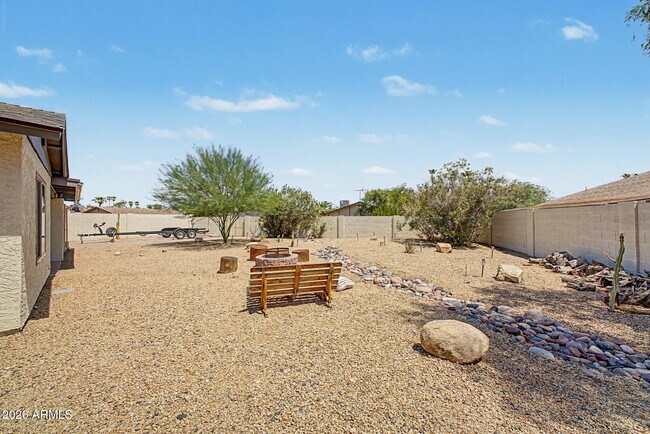 Building Photo - 907 N 85th Pl