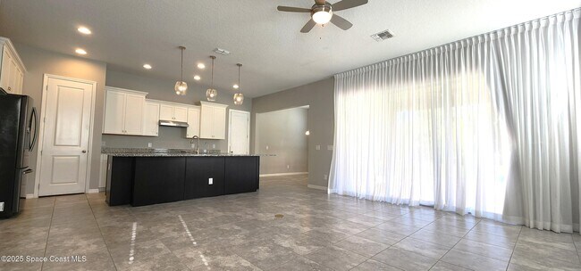 Building Photo - 1813 Hawksbill Ln