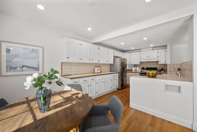 Building Photo - 48 Miller Rd