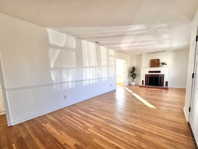 Building Photo - 6165 Blain Pl