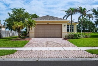 Building Photo - 9851 E Verona Cir