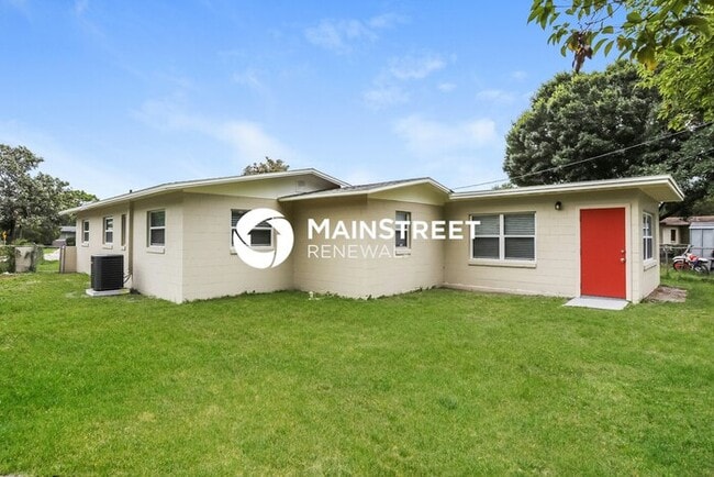 Building Photo - 3 Bedroom Pet-Friendly Home in ORLANDO, FL with Main Street Renewal