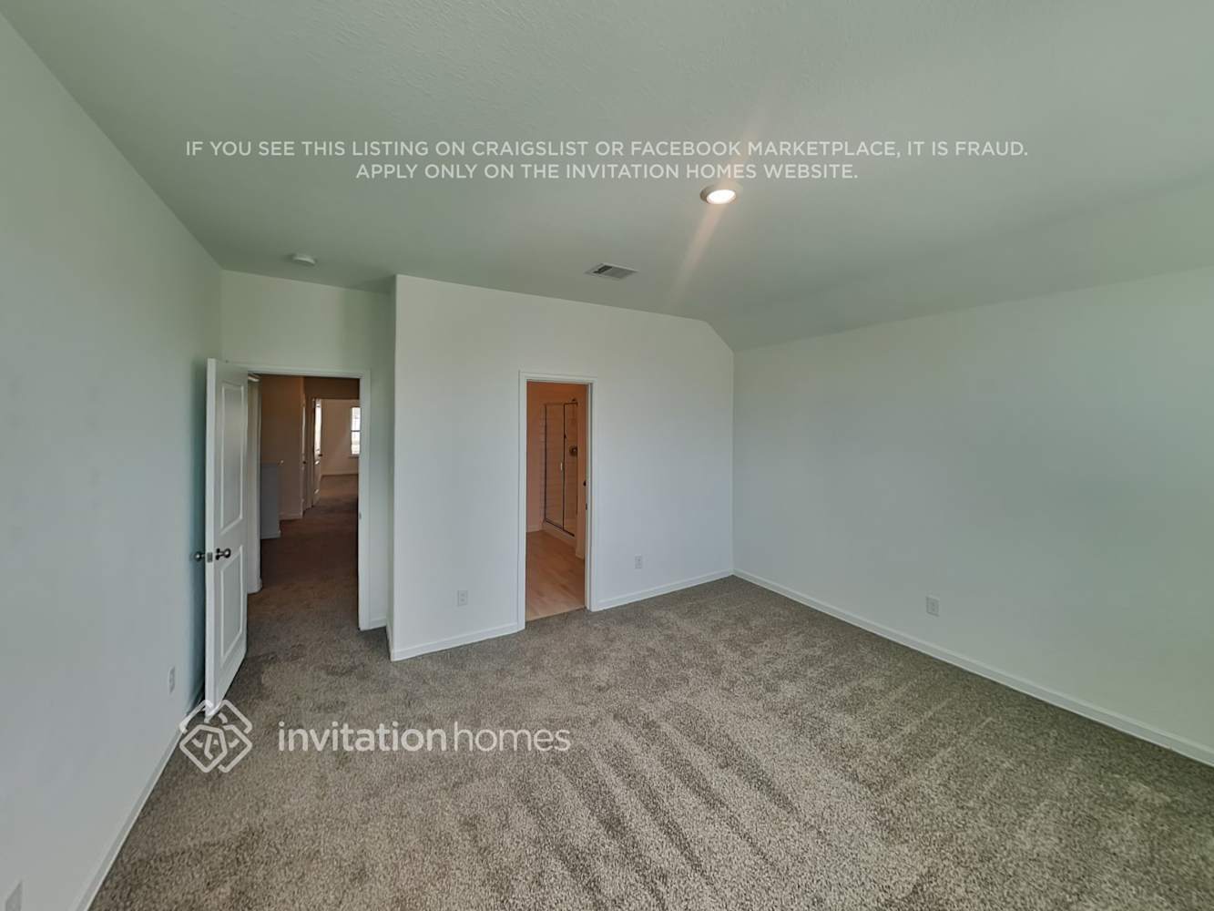 Building Photo - 4026 Champlain Wy