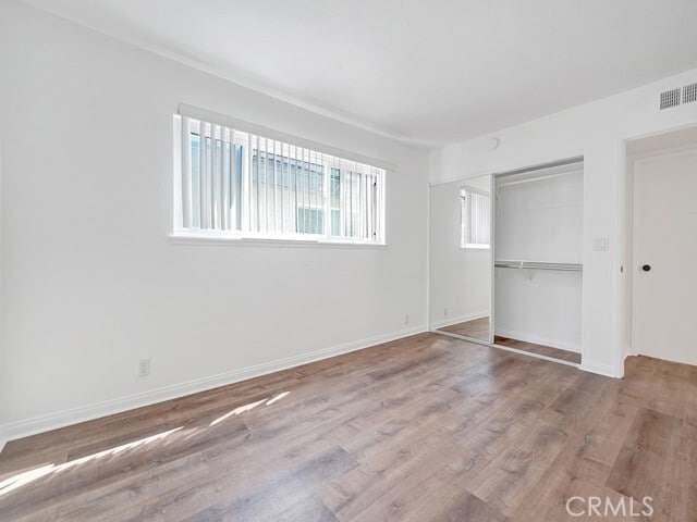Building Photo - 907 E Balboa Blvd