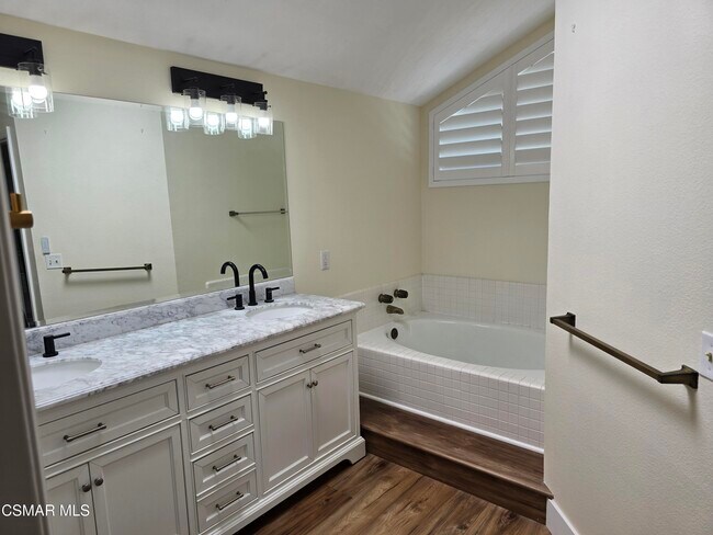 Building Photo - 3017 Klamath Ave