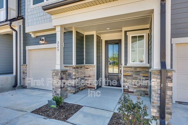 Building Photo - 229 Brks Spgs Dr