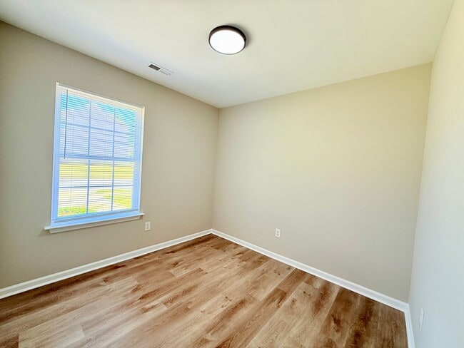 Building Photo - 1509 Crandon Dr
