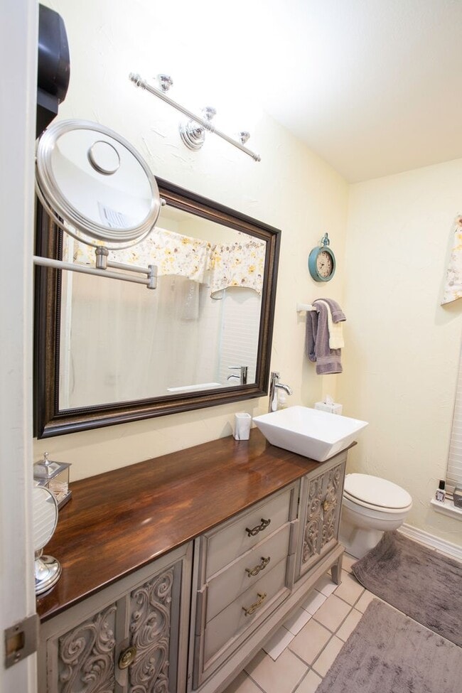 Building Photo - Gorgeous duplex in Euless