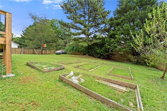 Building Photo - 213 Wagon Wheel Dr