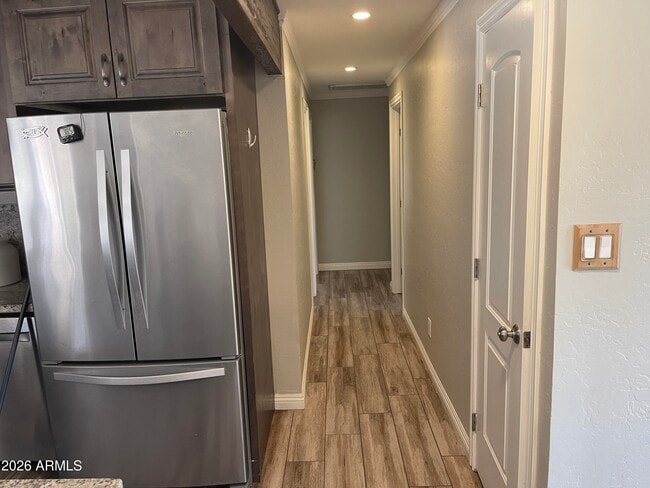 Building Photo - 3511 E Greenway Ln