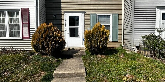 Primary Photo - Grafton Garth Court