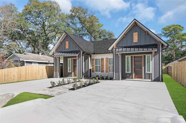 Building Photo - 6510 Bunche Dr