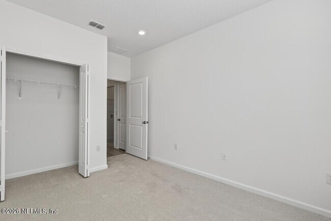 Building Photo - 368 Woods Ln