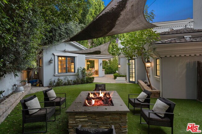 Building Photo - 4923 Amigo Ave