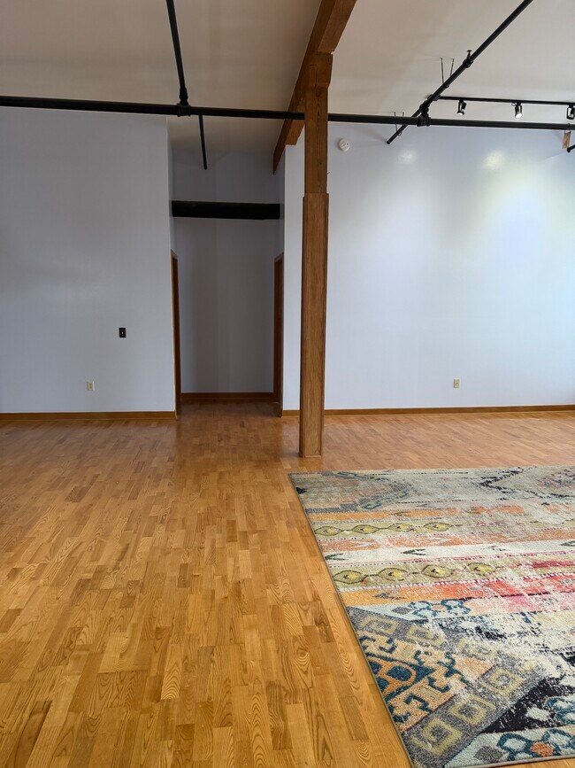 Building Photo - 720 S Marquette St