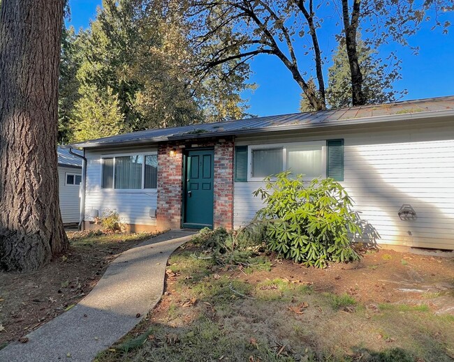 Primary Photo - 2 Bedroom 1 Bath Duplex in Alpine Village....