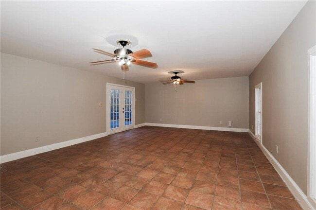 Building Photo - 1441 Blvd Lorraine SW