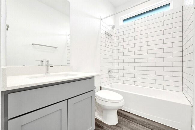 Building Photo - 153 Aurora Spgs Dr