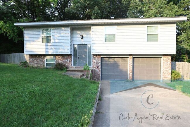 Building Photo - Beautiful 4-bedroom 2 bath home at 1100 Du...