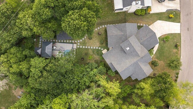 Building Photo - 3018 Sunridge Dr