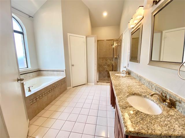 Building Photo - 4104 Juniper Ln
