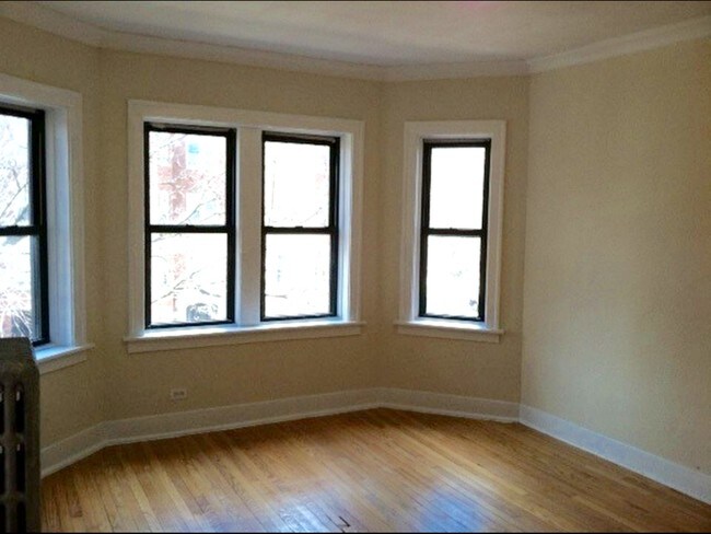Building Photo - 8005 S Drexel Ave